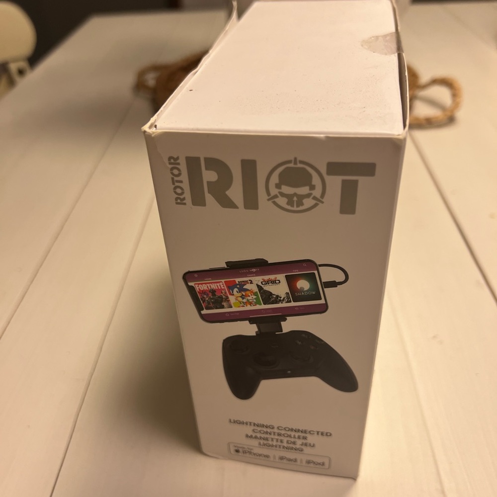 Rotor Riot Gaming Controller for iPhone, iPad